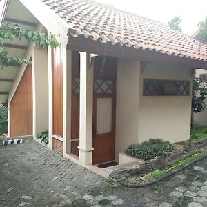 Ahadiat Hotel & Bungalow